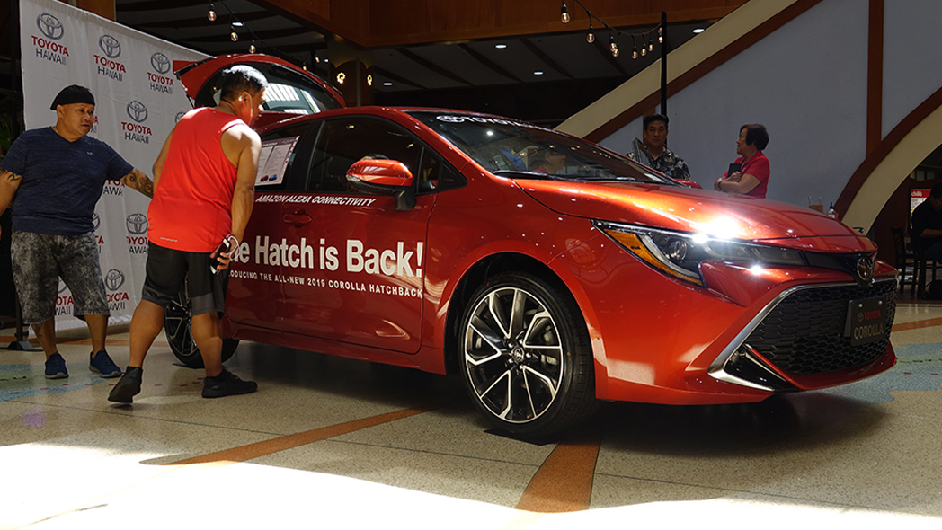 Toyota Hawaii Delivers Another Successful Ride & Drive at Pearlridge Center