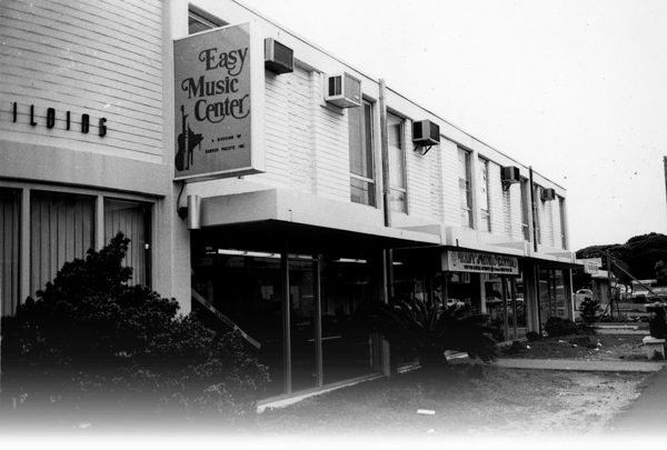1977-easy music center